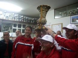 Termando do trofeo de campións nacionais