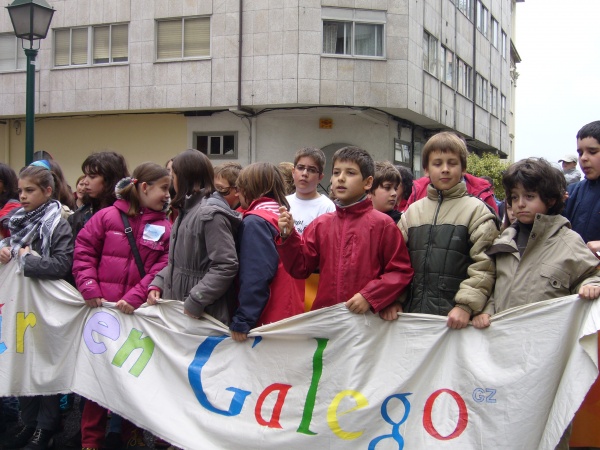 Manifestación polo dereito a vivirmos en galego